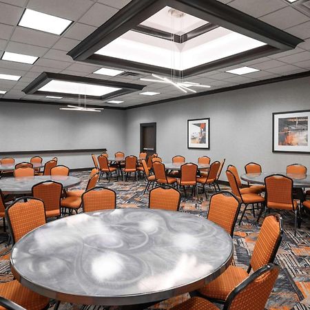 Hampton Inn Evansville Airport Экстерьер фото