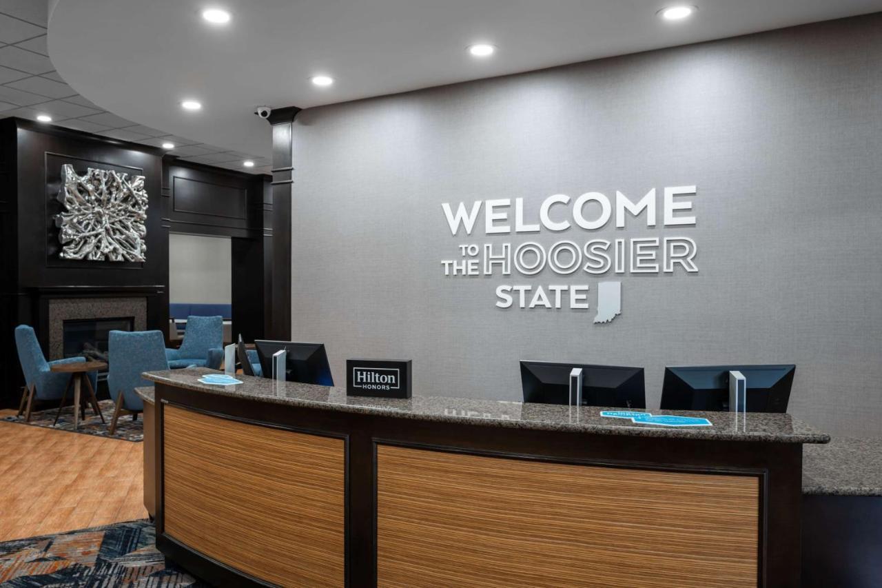 Hampton Inn Evansville Airport Экстерьер фото
